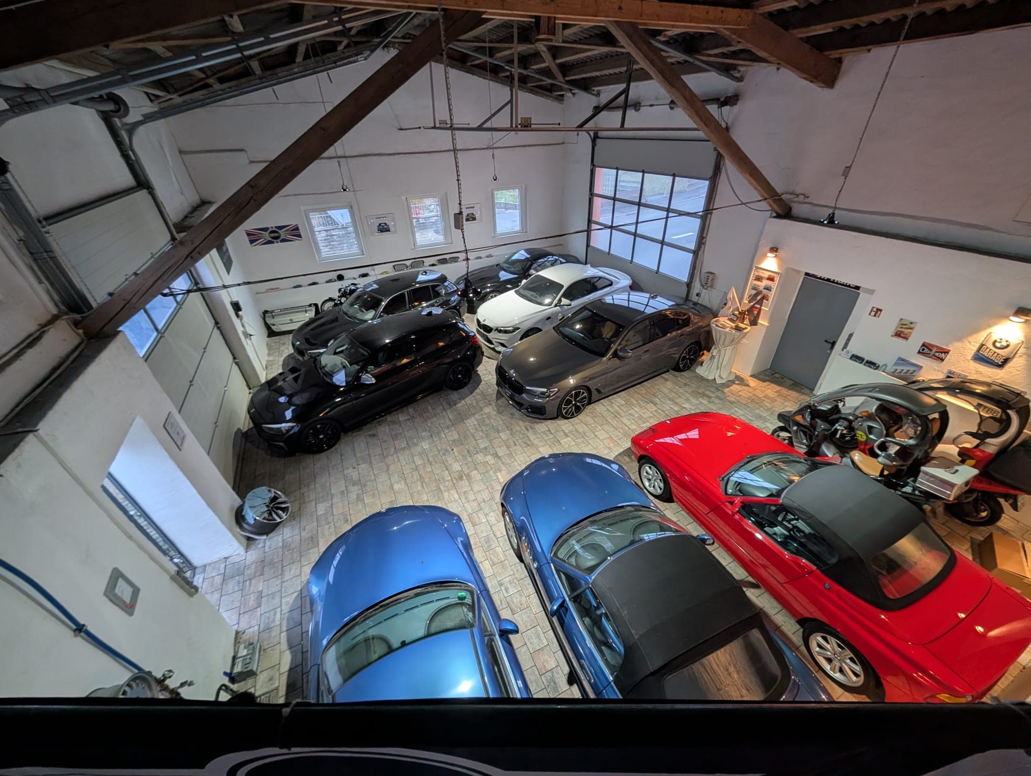 Showroom 1 - Gepflegte Fahrzeuge bei Schmittomobile — Qualität die man sieht.